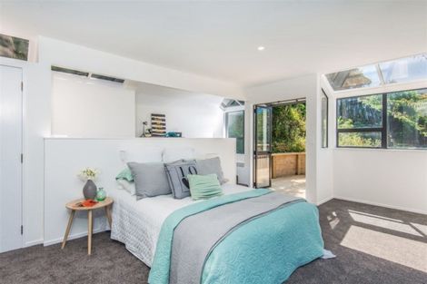 Photo of property in 33 Homebush Road, Khandallah, Wellington, 6035