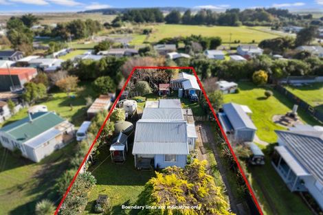 Photo of property in 16 Punga Street, Tangimoana, 4822