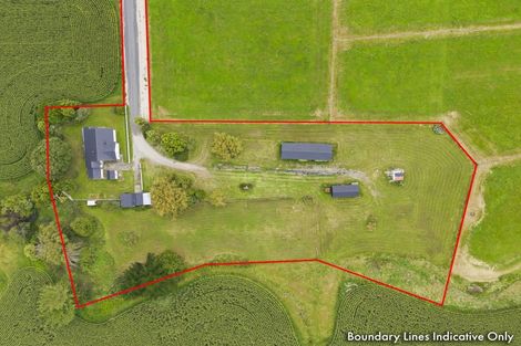 Photo of property in 225 Kuku Beach Road, Kuku, Manakau, 5570