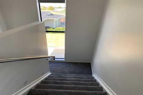 Photo of property in 9a Jillteresa Crescent, Half Moon Bay, Auckland, 2012