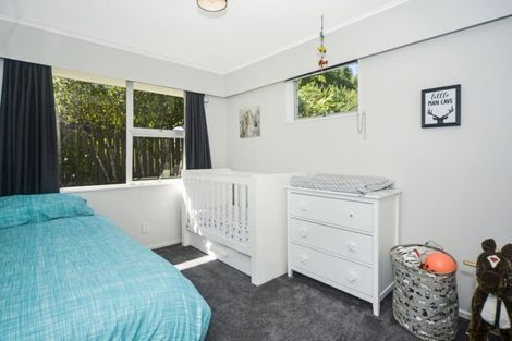 Photo of property in 17 Winara Avenue, Waikanae, 5036