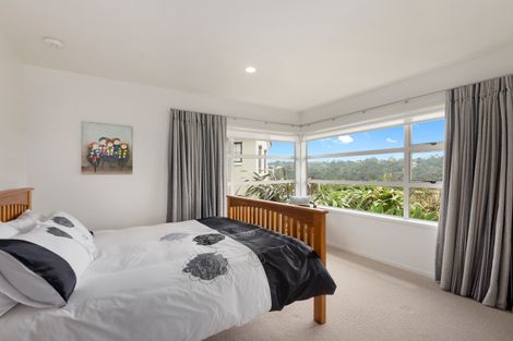 Photo of property in 215d Schnapper Rock Road, Schnapper Rock, Auckland, 0632