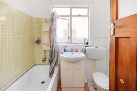 Photo of property in 111 Victoria Avenue, Hokowhitu, Palmerston North, 4410