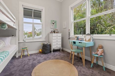 Photo of property in 8 Glen Road, Stokes Valley, Lower Hutt, 5019