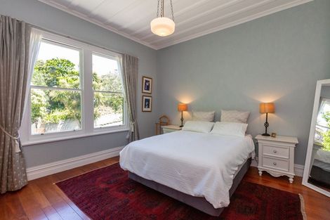 Photo of property in 71 Milton Road, Bluff Hill, Napier, 4110