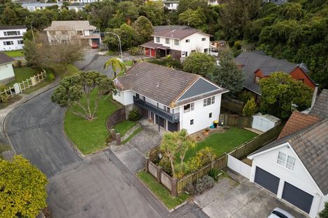 Photo of property in 12 Newnham Court, Tawa, Wellington, 5028