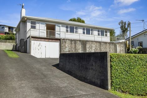 Photo of property in 10 Alberta Road, Glen Avon, New Plymouth, 4312