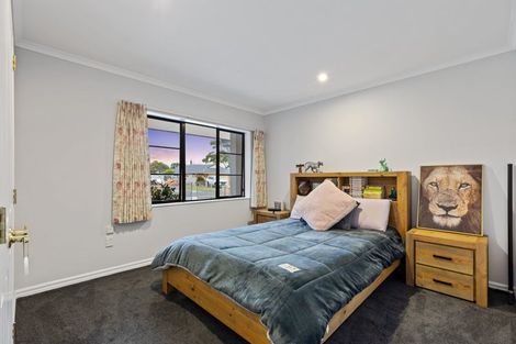 Photo of property in 28 Stableford Drive, Pyes Pa, Tauranga, 3112