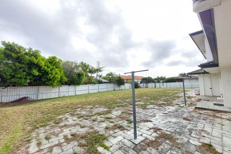 Photo of property in 11 Santa Ana Drive, Shamrock Park, Auckland, 2016