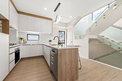 Photo of property in 30b Tudor Road, Henderson, Auckland, 0610