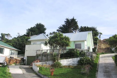 Photo of property in 32 Monowai Road, Johnsonville, Wellington, 6037