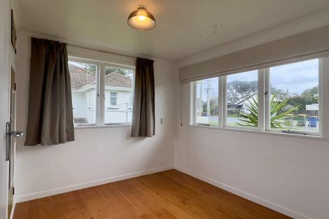 Photo of property in 2 Craig Road, Milford, Auckland, 0620