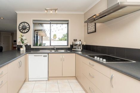 Photo of property in 25 Thomas Road, Huntington, Hamilton, 3210