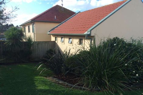 Photo of property in 22 Parkwood Crescent, Gulf Harbour, Whangaparaoa, 0930