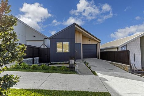 Photo of property in 15 Mahinga Kai Road, Orewa, 0931