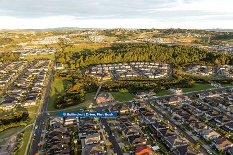 Photo of property in 8 Ballindrait Drive, Flat Bush, Auckland, 2019