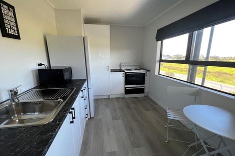 Photo of property in 105 Oakura Road, Oakura, Hikurangi, 0184