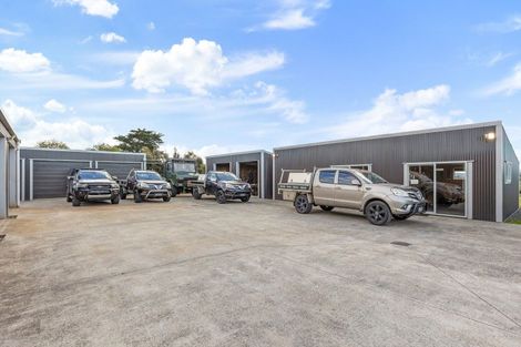 Photo of property in 135 Nixon Road, Taupaki, Henderson, 0782