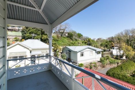 Photo of property in 2 Cameron Road, Bluff Hill, Napier, 4110