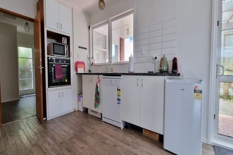 Photo of property in 44 Compton Street, Hillcrest, Auckland, 0627