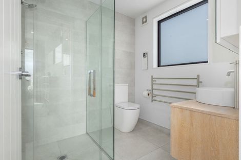 Photo of property in 76 Kotare Street, Waikanae, 5036