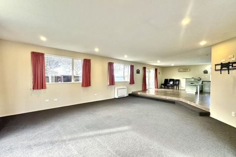 Photo of property in 41 Manor Place, Bryndwr, Christchurch, 8053