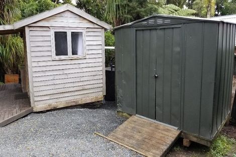 Photo of property in 48 Turanga Road, Henderson Valley, Auckland, 0612