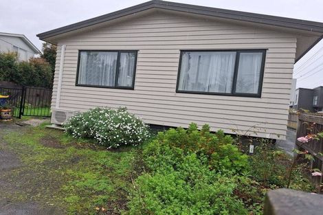 Photo of property in 7b Abel Tasman Avenue, Henderson, Auckland, 0610