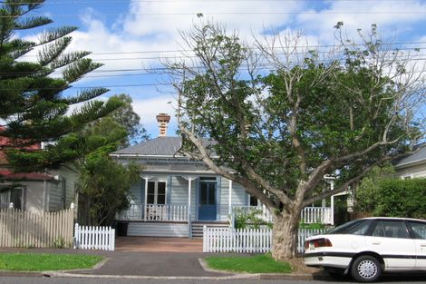Photo of property in 122 Victoria Road, Devonport, Auckland, 0624