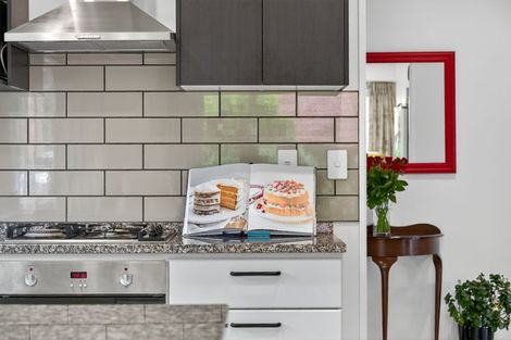 Photo of property in 40 Gillett Place, Botany Downs, Auckland, 2014