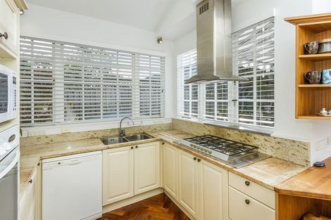 Photo of property in 2/40a Norwood Road, Bayswater, Auckland, 0622