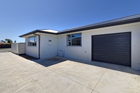 Photo of property in 1/19 Queenspark Drive, Parklands, Christchurch, 8083