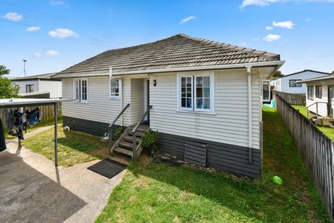 Photo of property in 1/31 Solveig Place, Randwick Park, Auckland, 2105