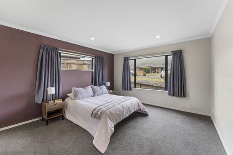 Photo of property in 29 James Nairn Grove, Riverstone Terraces, Upper Hutt, 5018