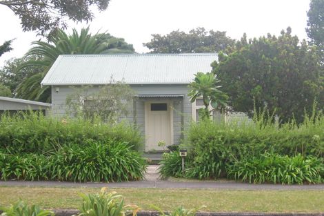 Photo of property in 19 Rimu Street, New Lynn, Auckland, 0600