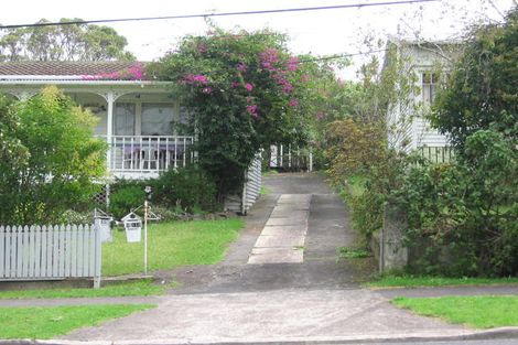 Photo of property in 2/113 Glendale Road, Glen Eden, Auckland, 0602