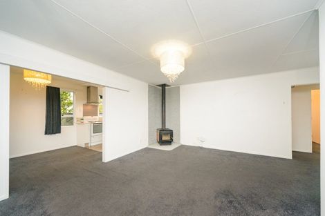 Photo of property in 28 Rhodes Drive, Kelvin Grove, Palmerston North, 4414
