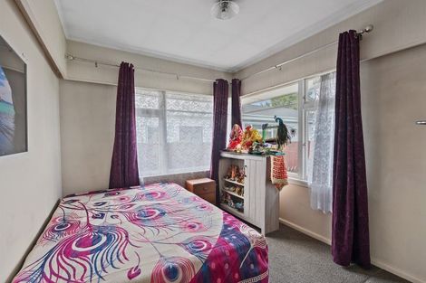 Photo of property in 205 Main North Road, Redwood, Christchurch, 8051