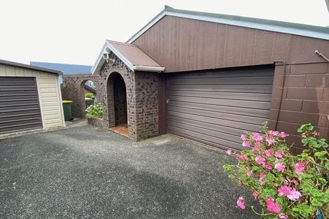 Photo of property in 1/36 Beechwood Road, Rothesay Bay, Auckland, 0630