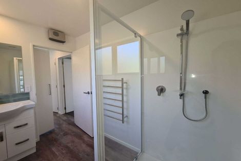 Photo of property in 2/11 Defoe Place, Waltham, Christchurch, 8023