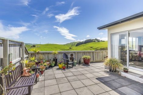 Photo of property in 71 Saint Ives Drive, Camborne, Porirua, 5026