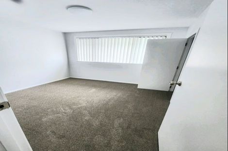 Photo of property in 2 Ellis Avenue, Mount Roskill, Auckland, 1041