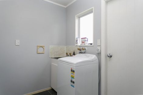 Photo of property in 2/27 Tobin Place, Richmond Heights, Taupo, 3330