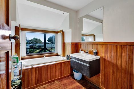 Photo of property in 231 Glover Road, Hawera, 4610