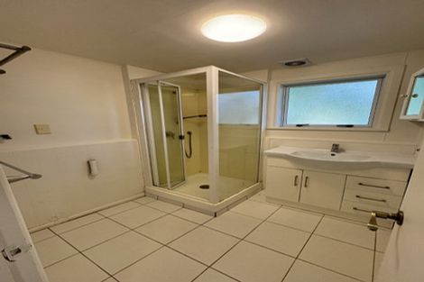 Photo of property in 1/592 East Coast Road, Pinehill, Auckland, 0630