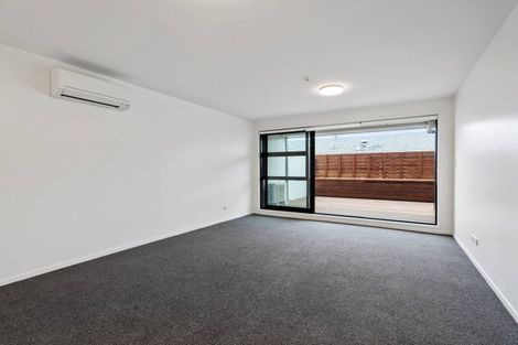 Photo of property in 1/4045f Great North Road, Glen Eden, Auckland, 0602