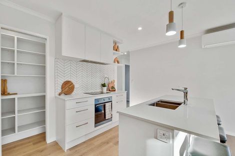 Photo of property in 16 Tarata Place, Owhata, Rotorua, 3010