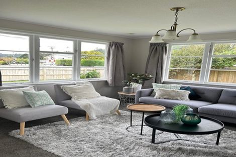 Photo of property in 320 Stokes Valley Road, Stokes Valley, Lower Hutt, 5019