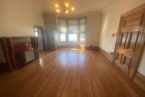 Photo of property in 186 Oriental Parade, Oriental Bay, Wellington, 6011
