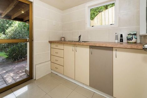 Photo of property in 20 Linwood Avenue, Forrest Hill, Auckland, 0620